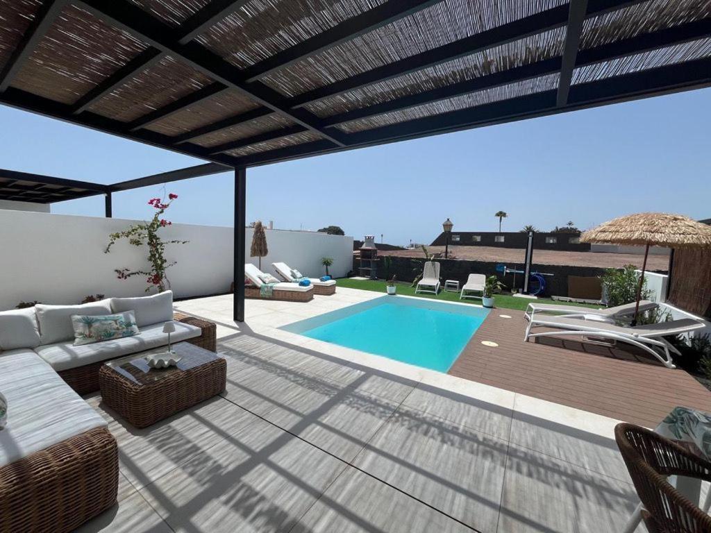 Serena Holiday Homes By Livvo Playa Blanca  Buitenkant foto